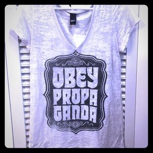 OBEY T-shirt